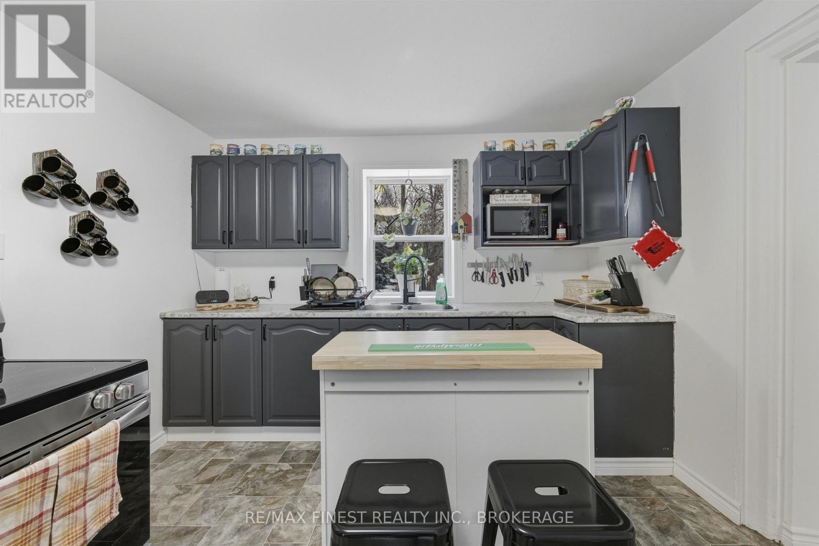 1537 County Road 2, Front Of Yonge, Ontario  K0E 1R0 - Photo 16 - X12662808