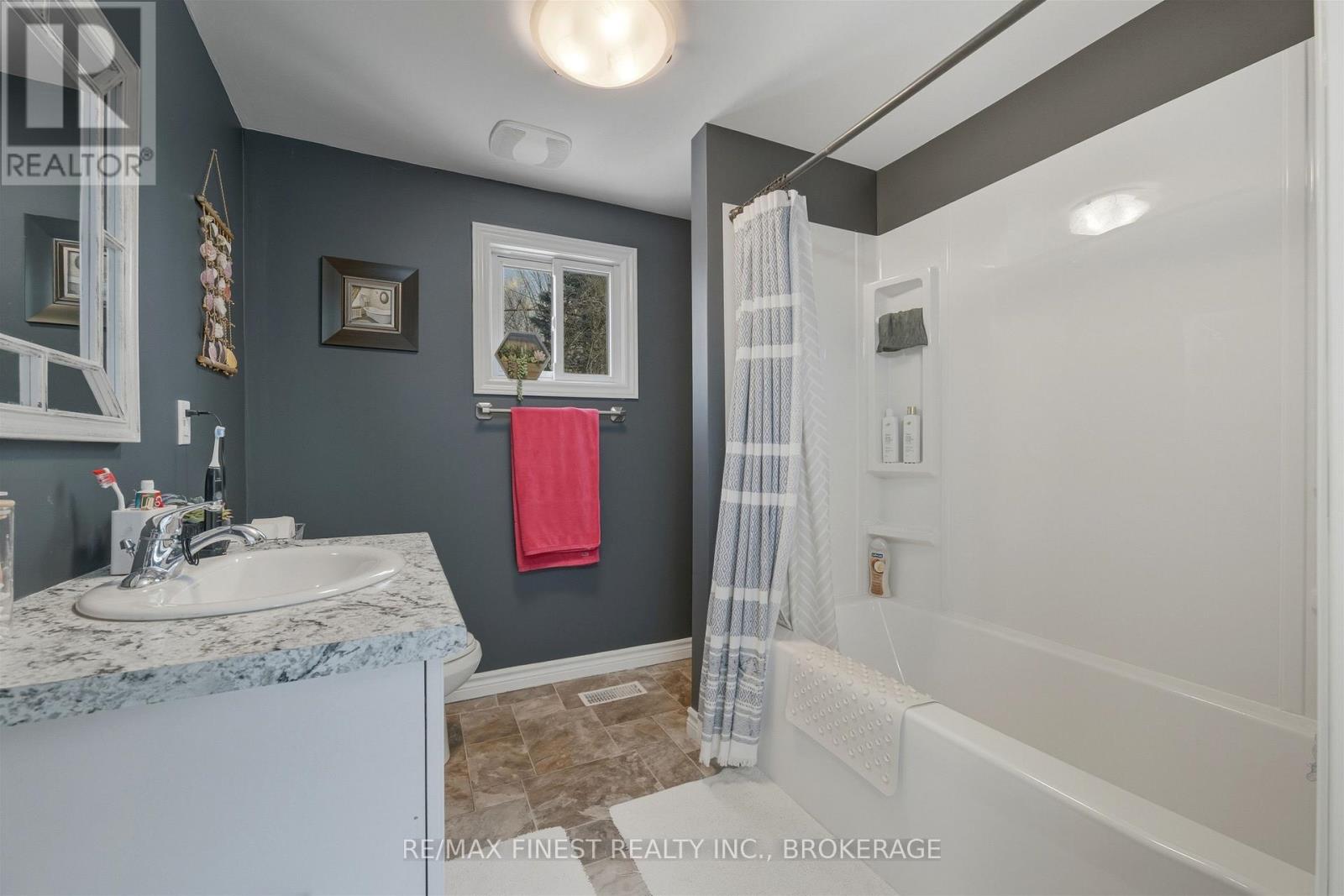 1537 County Road 2, Front Of Yonge, Ontario  K0E 1R0 - Photo 25 - X12662808