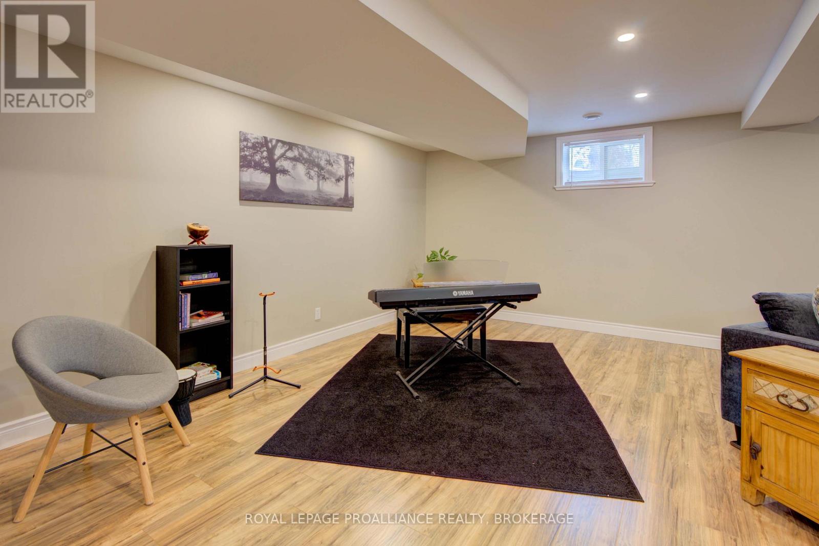 406 Waterloo Drive, Kingston, Ontario  K7M 8K7 - Photo 35 - X12662962