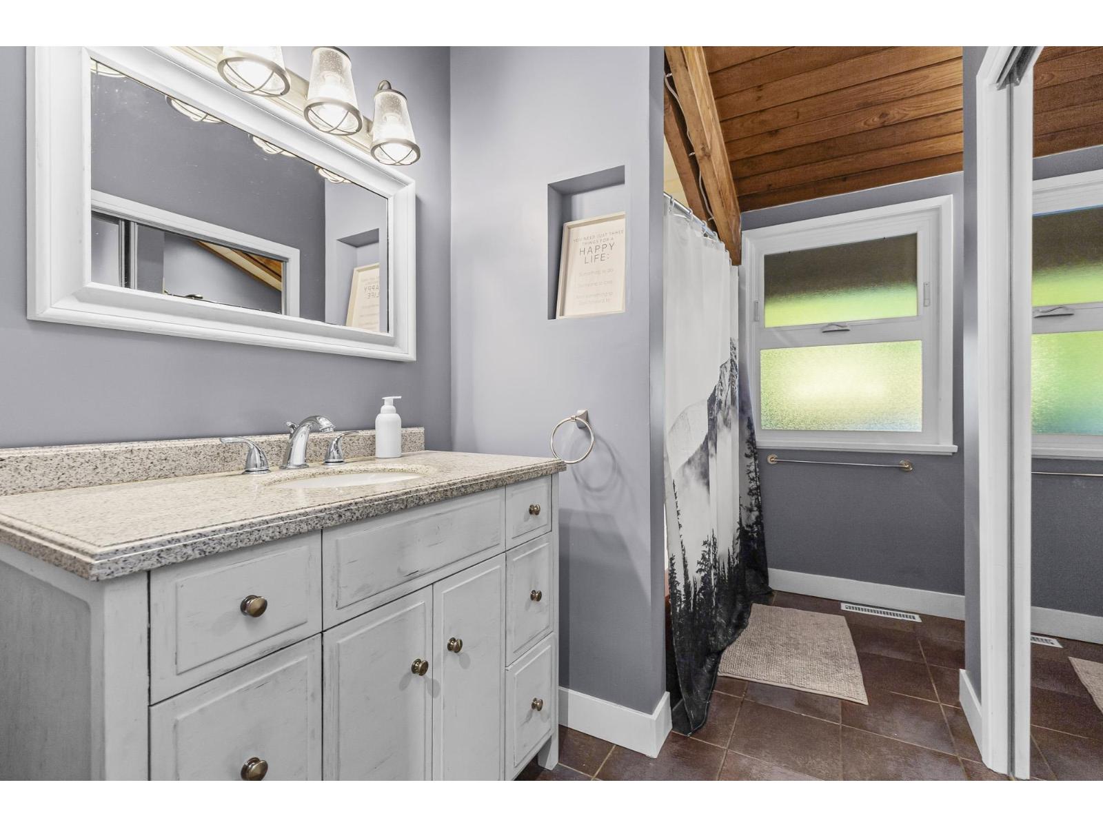 32934 12th Avenue, Mission, British Columbia  V2V 2M8 - Photo 12 - R3075563