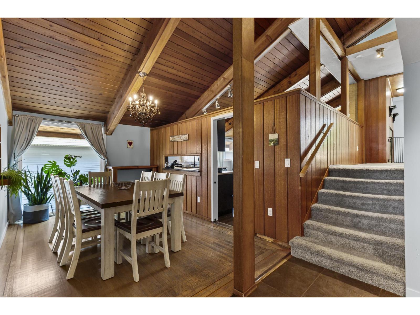 32934 12th Avenue, Mission, British Columbia  V2V 2M8 - Photo 3 - R3075563