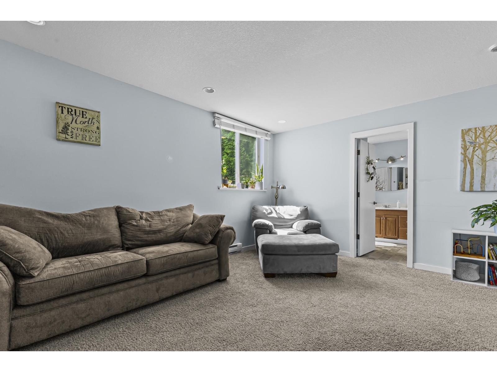 32934 12th Avenue, Mission, British Columbia  V2V 2M8 - Photo 13 - R3075563