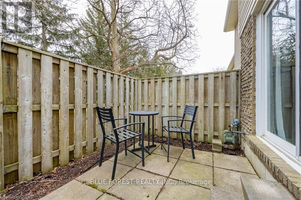 106 - 70 Fiddlers Green Road, London North, Ontario  N6H 4R4 - Photo 18 - X12662738