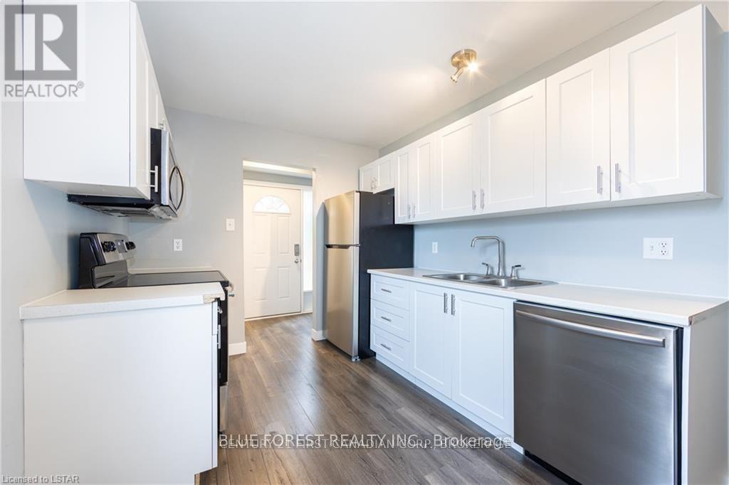 106 - 70 Fiddlers Green Road, London North, Ontario  N6H 4R4 - Photo 7 - X12662738