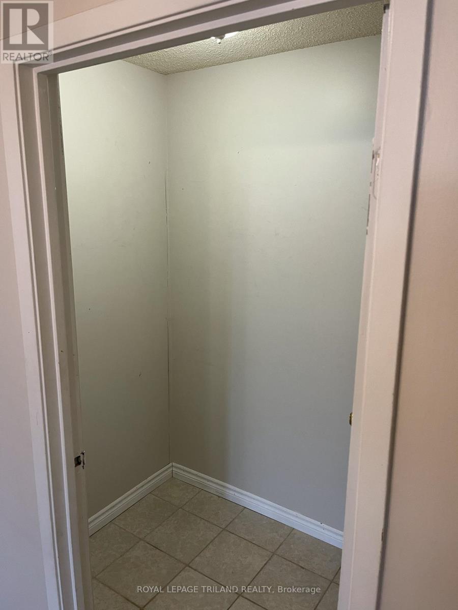 115 - 9 Jacksway Crescent, London North, Ontario  N5X 3T7 - Photo 12 - X12662762