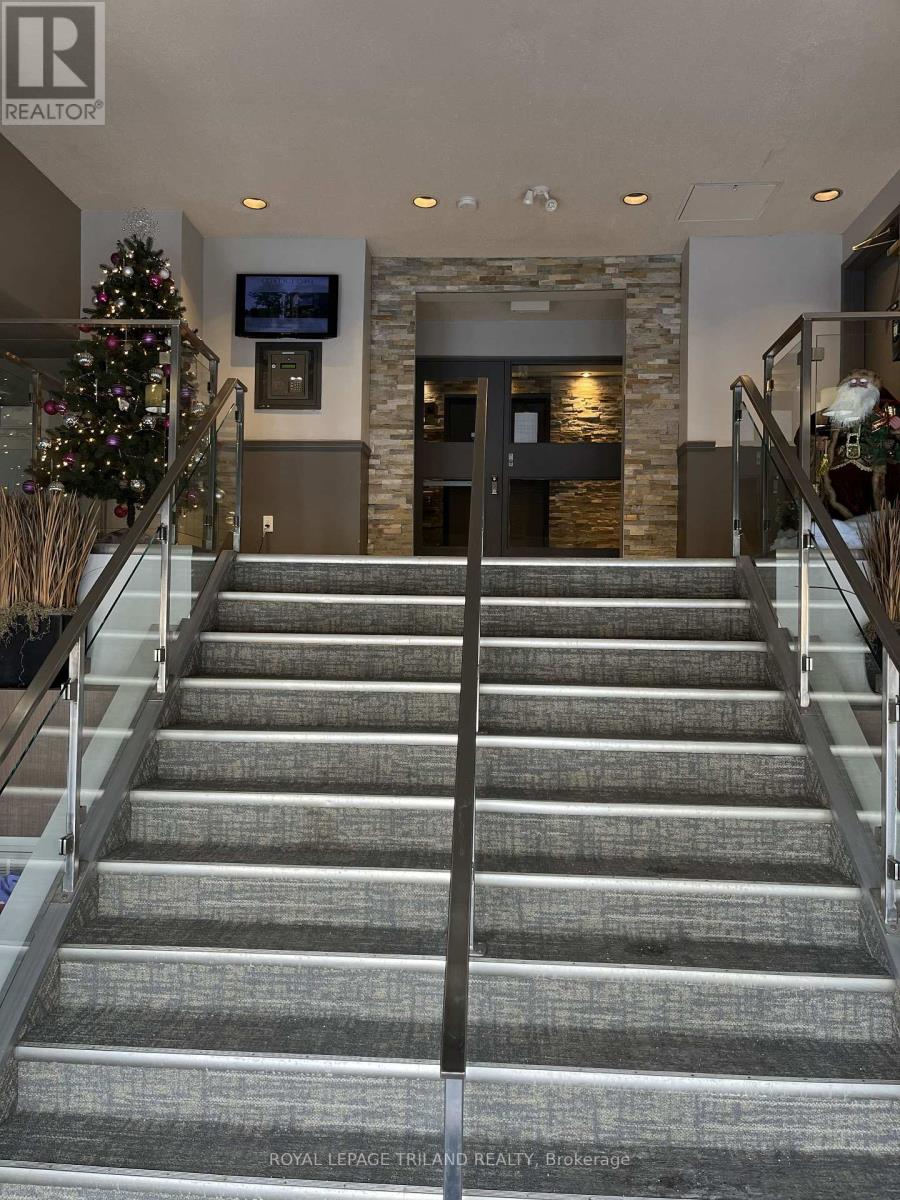 115 - 9 Jacksway Crescent, London North, Ontario  N5X 3T7 - Photo 2 - X12662762