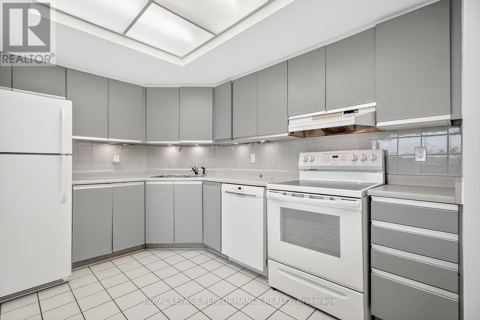 1603 - 160 George Street, Ottawa, Ontario  K1N 9M2 - Photo 12 - X12662770