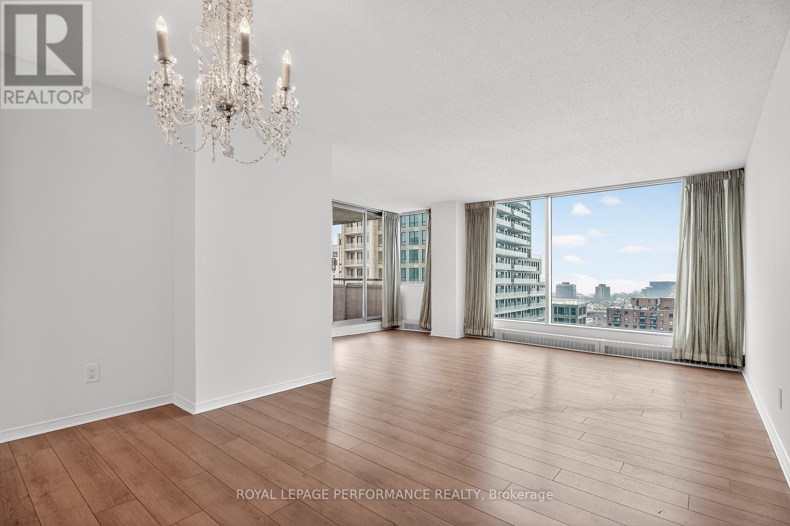 1603 - 160 George Street, Ottawa, Ontario  K1N 9M2 - Photo 4 - X12662770