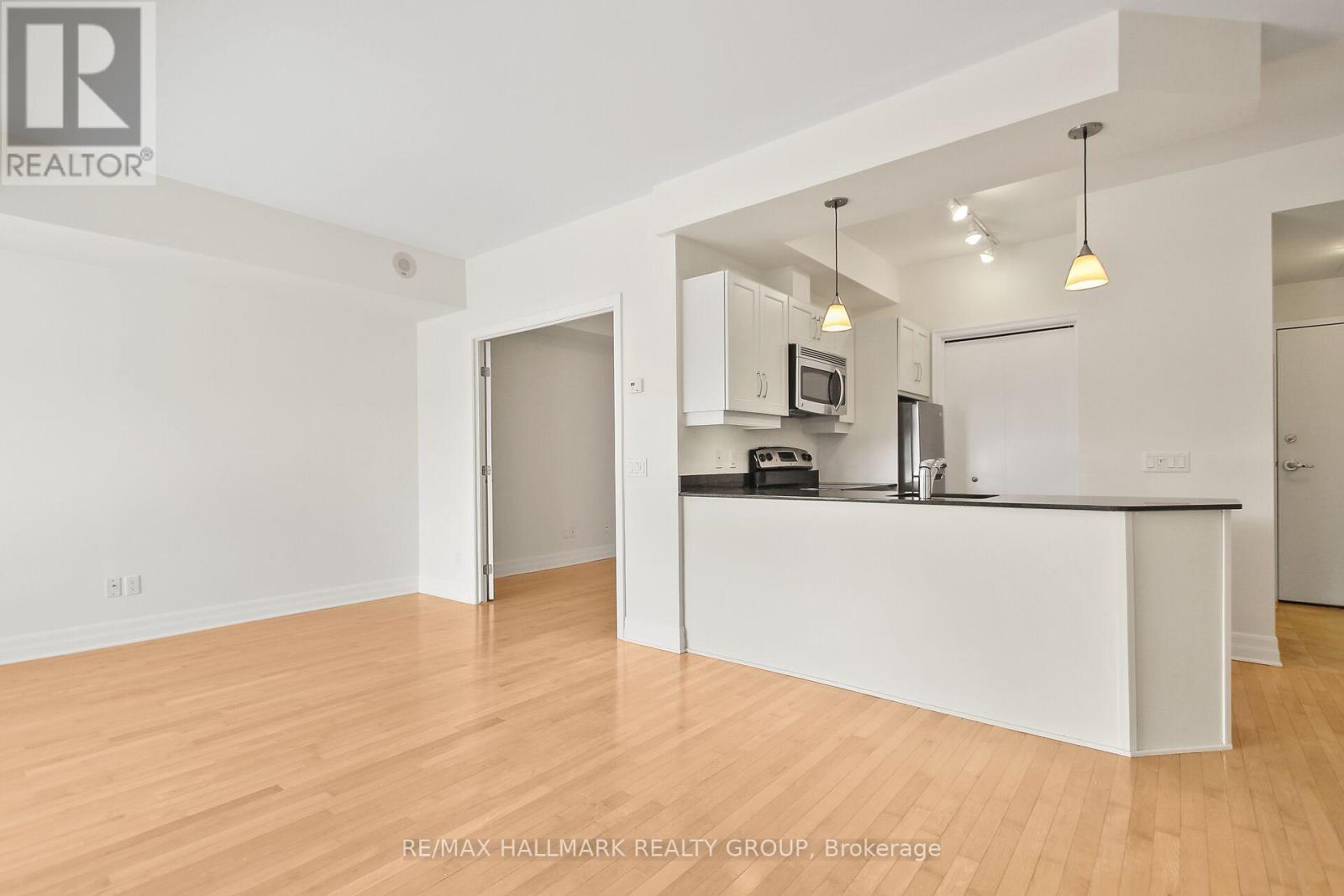 402 - 75 Cleary Avenue, Ottawa, Ontario  K2A 1R8 - Photo 13 - X12662822