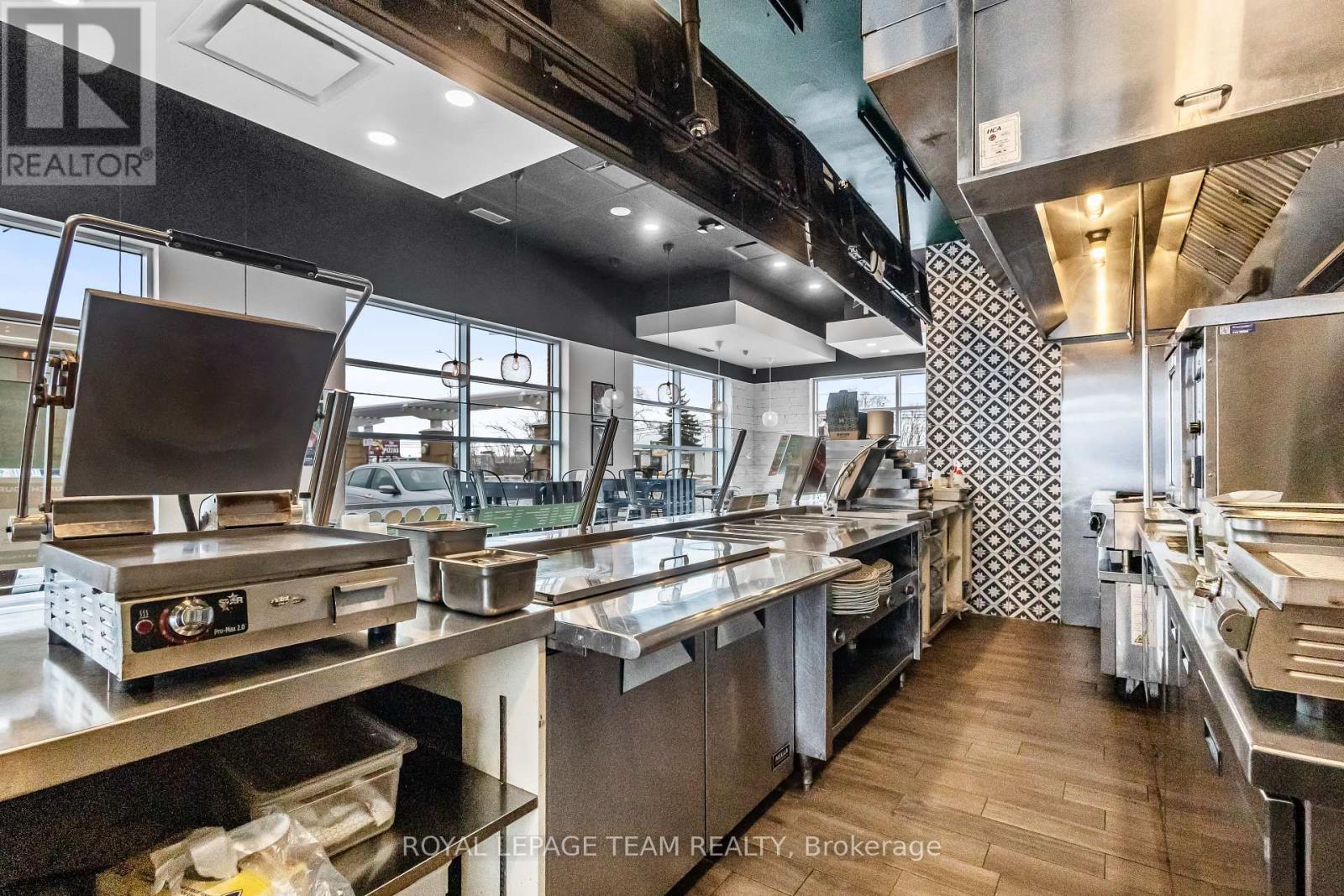 1385 Baseline Road, Ottawa, Ontario  K2C 3G1 - Photo 21 - X12662918