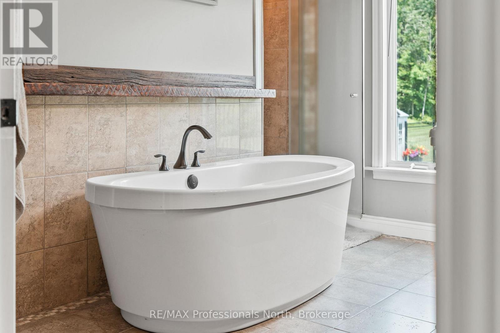 3981 Deep Bay Road, Minden Hills, Ontario K0M 2K0 - Photo 21 - X12662866