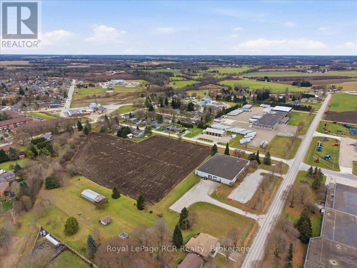 360 Perth Street, Wellington North, Ontario N0G 2L1 - Photo 11 - X12662916