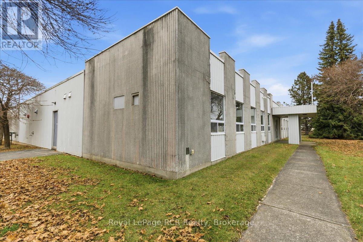 360 Perth Street, Wellington North, Ontario N0G 2L1 - Photo 2 - X12662916