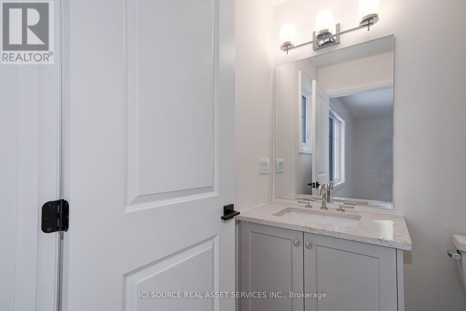 10 Frederick Drive, Wasaga Beach, Ontario  L9Z 1P1 - Photo 17 - S12647490