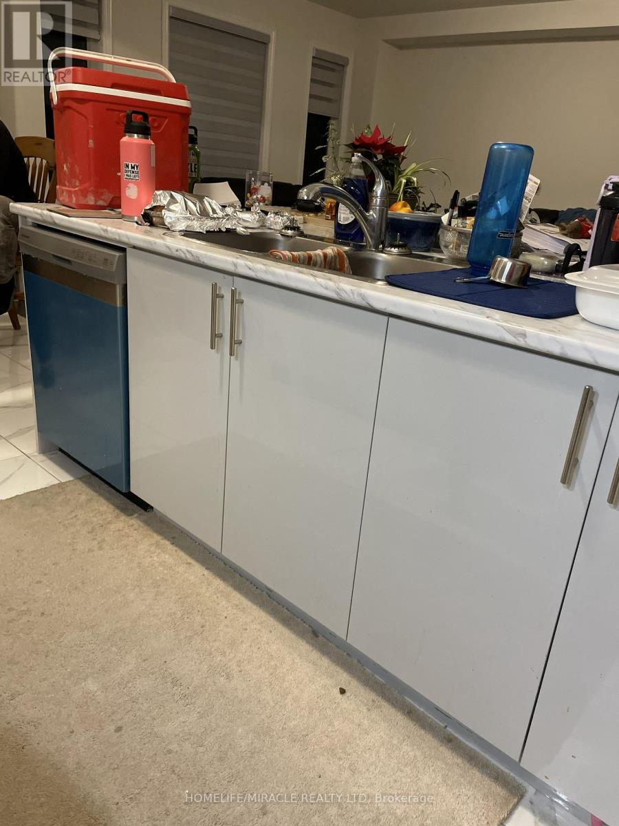 48 Prudhoe Terrace, Barrie, Ontario  L9J 0W2 - Photo 8 - S12659798