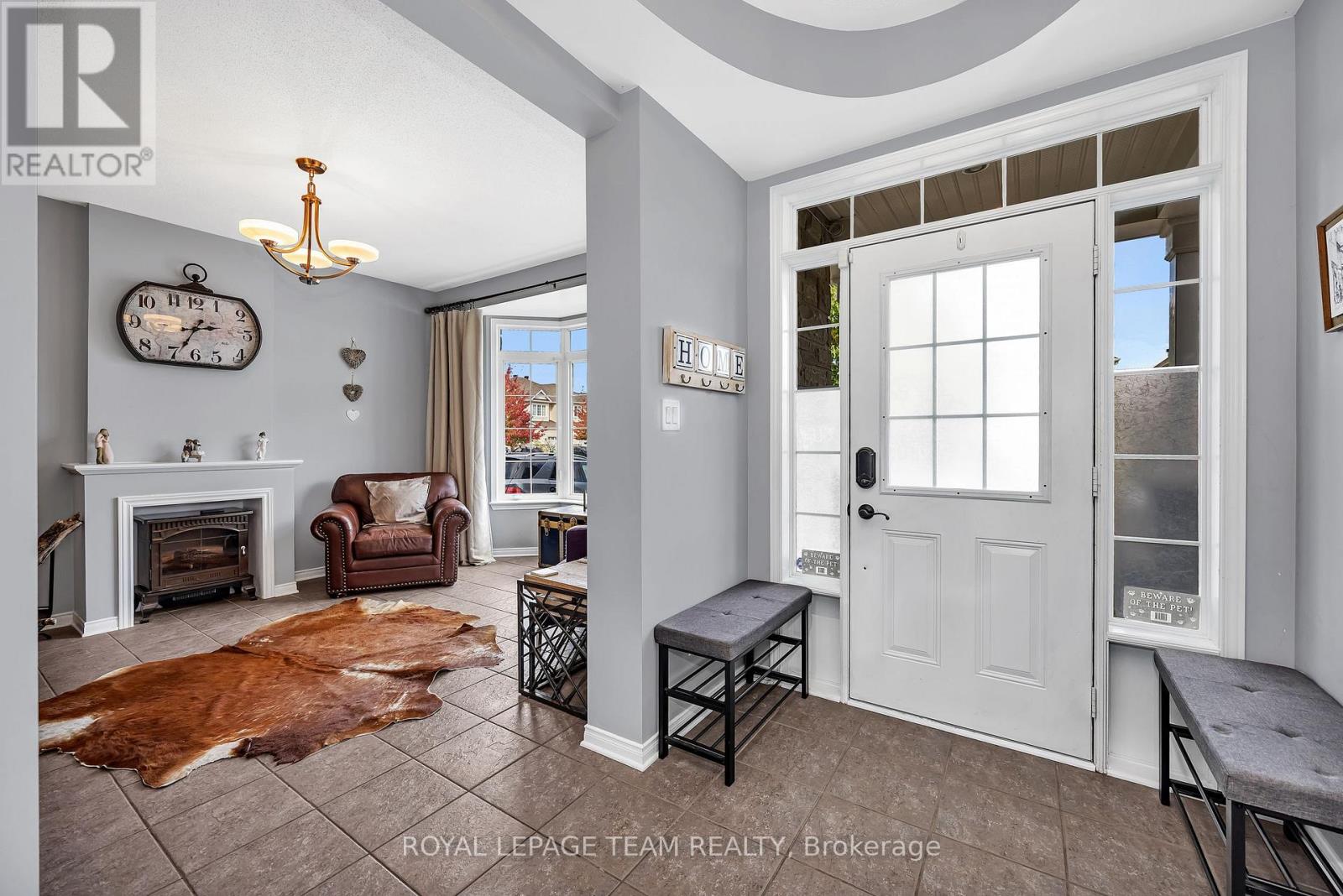 200 Kinloch Court, Ottawa, Ontario  K2J 5S9 - Photo 4 - X12457820