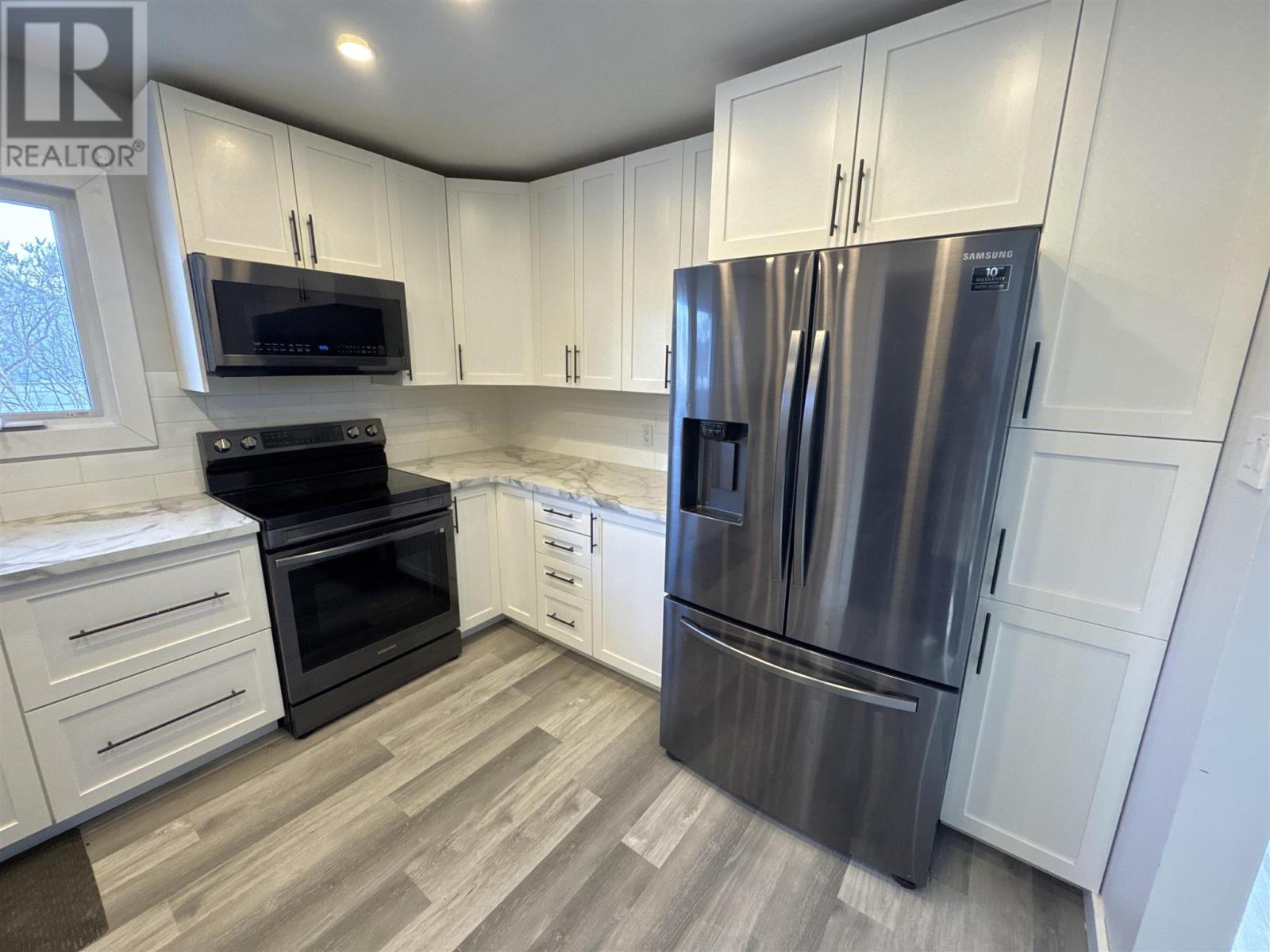 16 Ferguson Rd, Elliot Lake, Ontario  P5A 1C5 - Photo 3 - SM260017