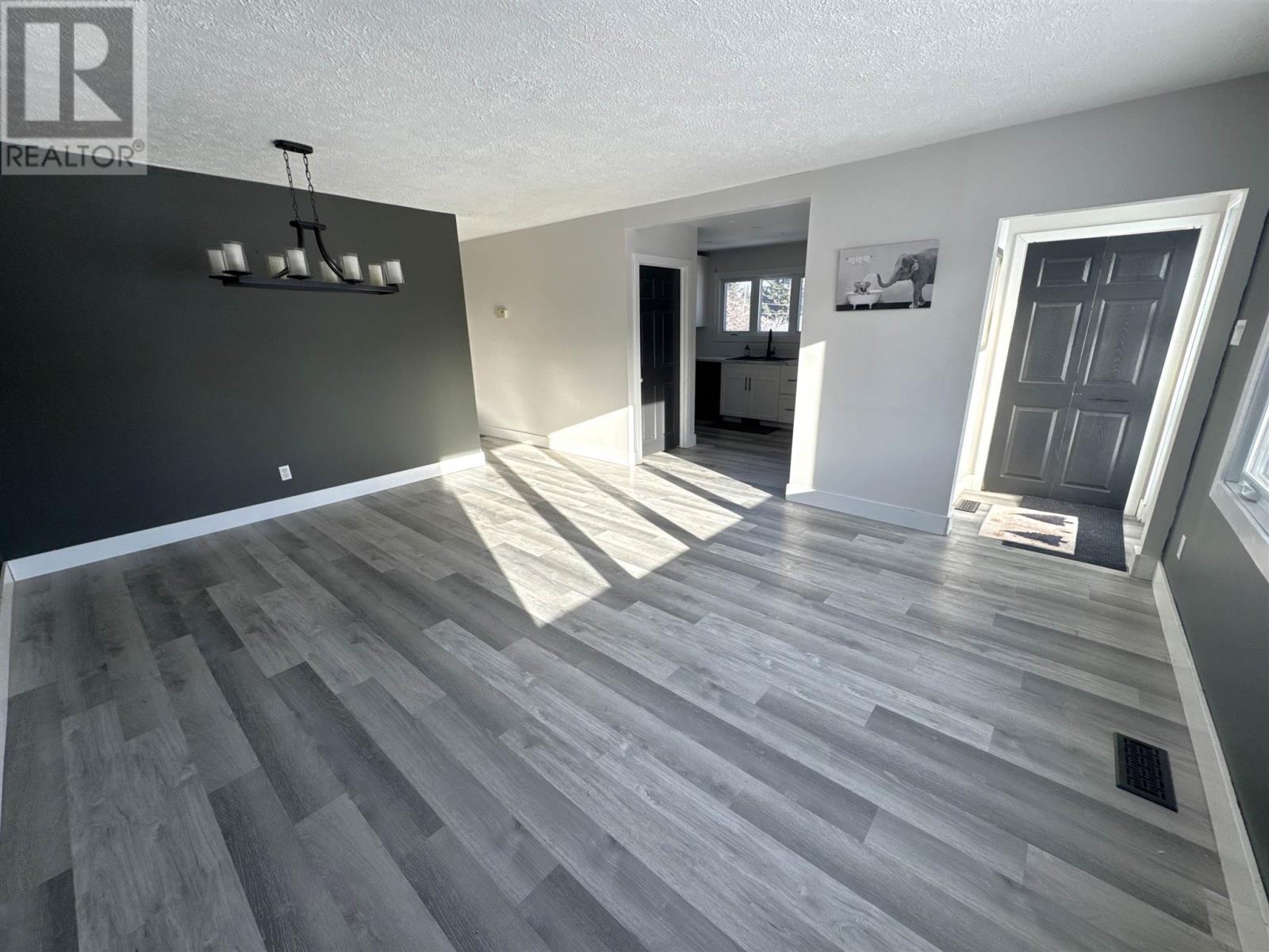 16 Ferguson Rd, Elliot Lake, Ontario  P5A 1C5 - Photo 7 - SM260017