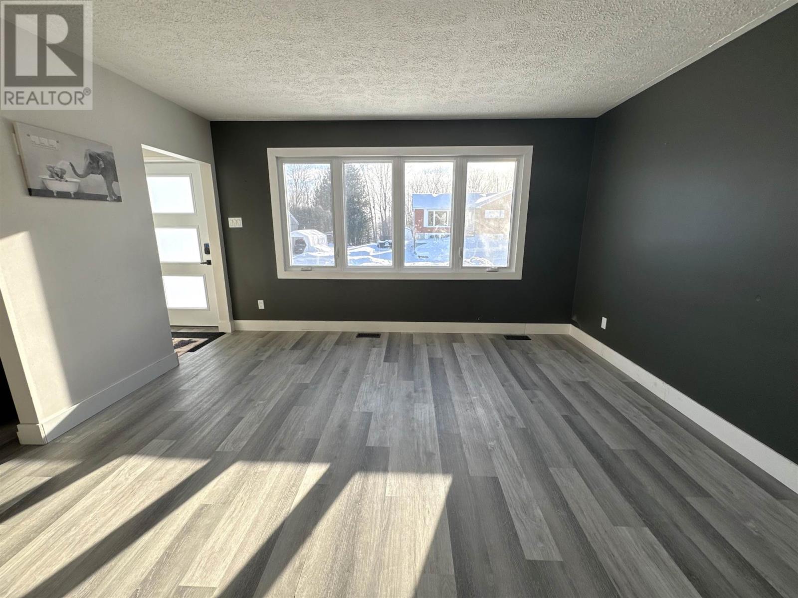 16 Ferguson Rd, Elliot Lake, Ontario  P5A 1C5 - Photo 6 - SM260017