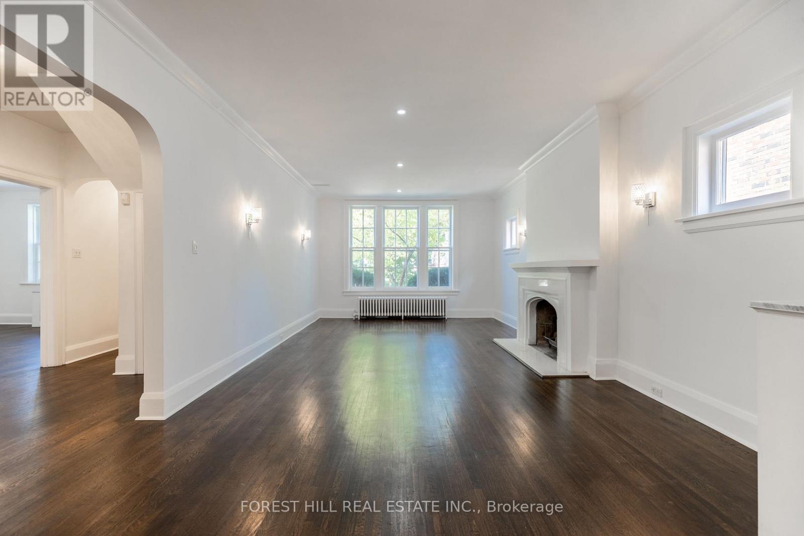 29 Whitehall Road, Toronto, Ontario  M4W 2C5 - Photo 2 - C12662814