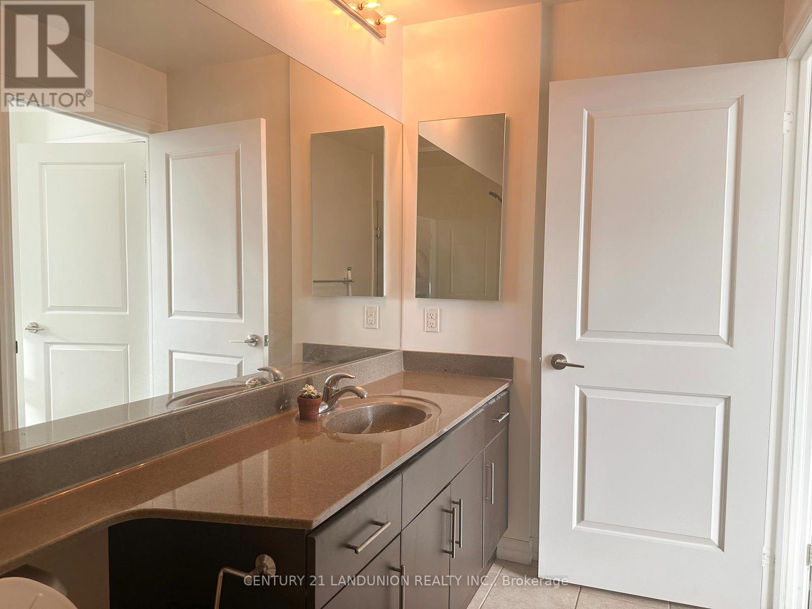 Ph 7 - 30 Heron's Hill Way, Toronto, Ontario  M2J 0A7 - Photo 13 - C12662824