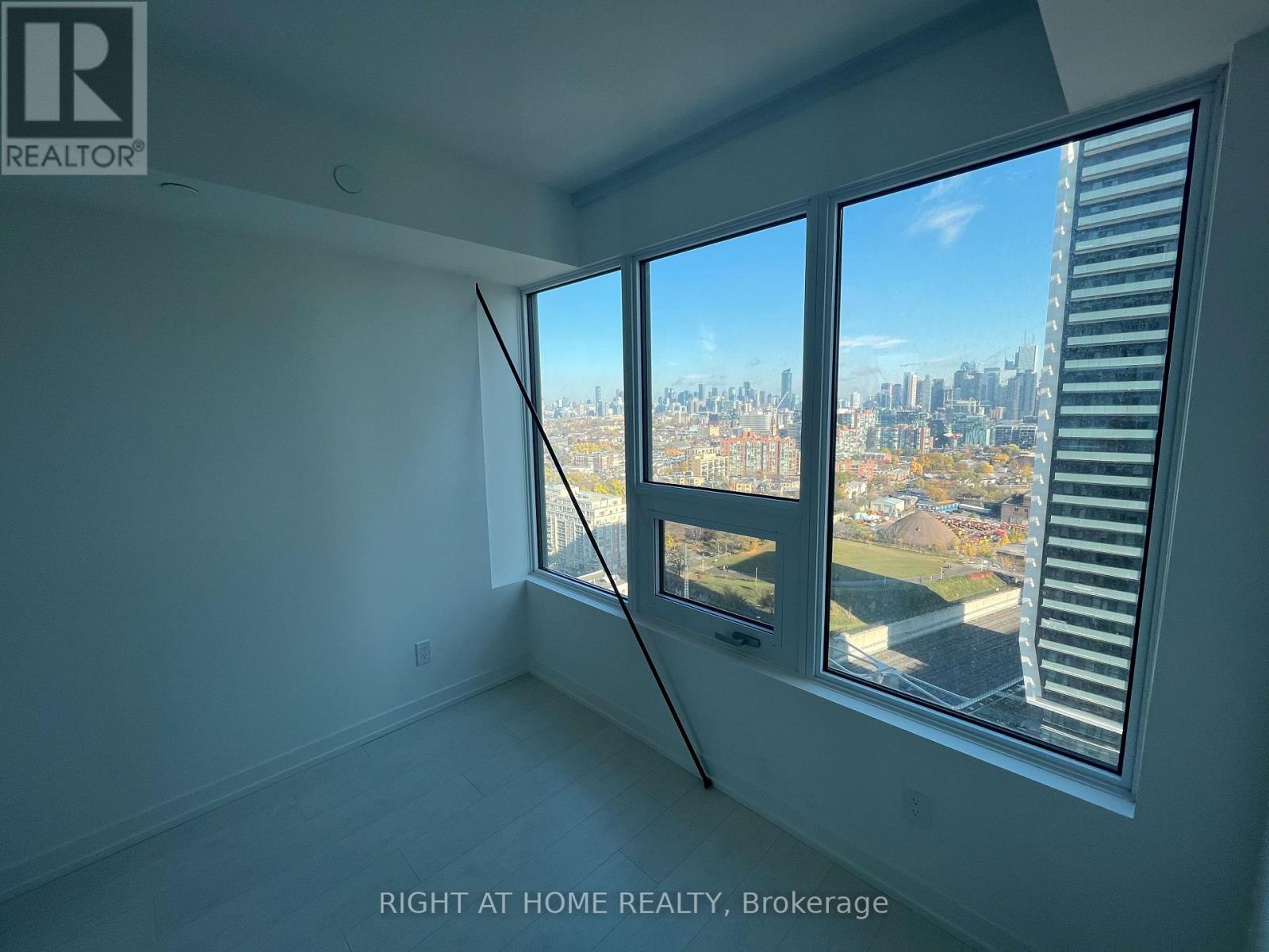 2503 - 19 Western Battery Road, Toronto, Ontario  M6K 3S4 - Photo 7 - C12662868