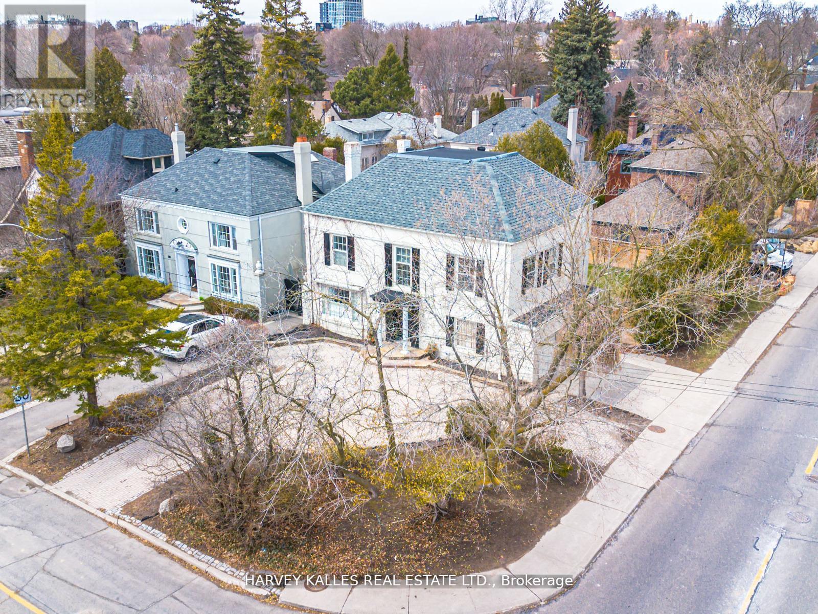2 SILVERWOOD AVENUE, Toronto, Ontario
