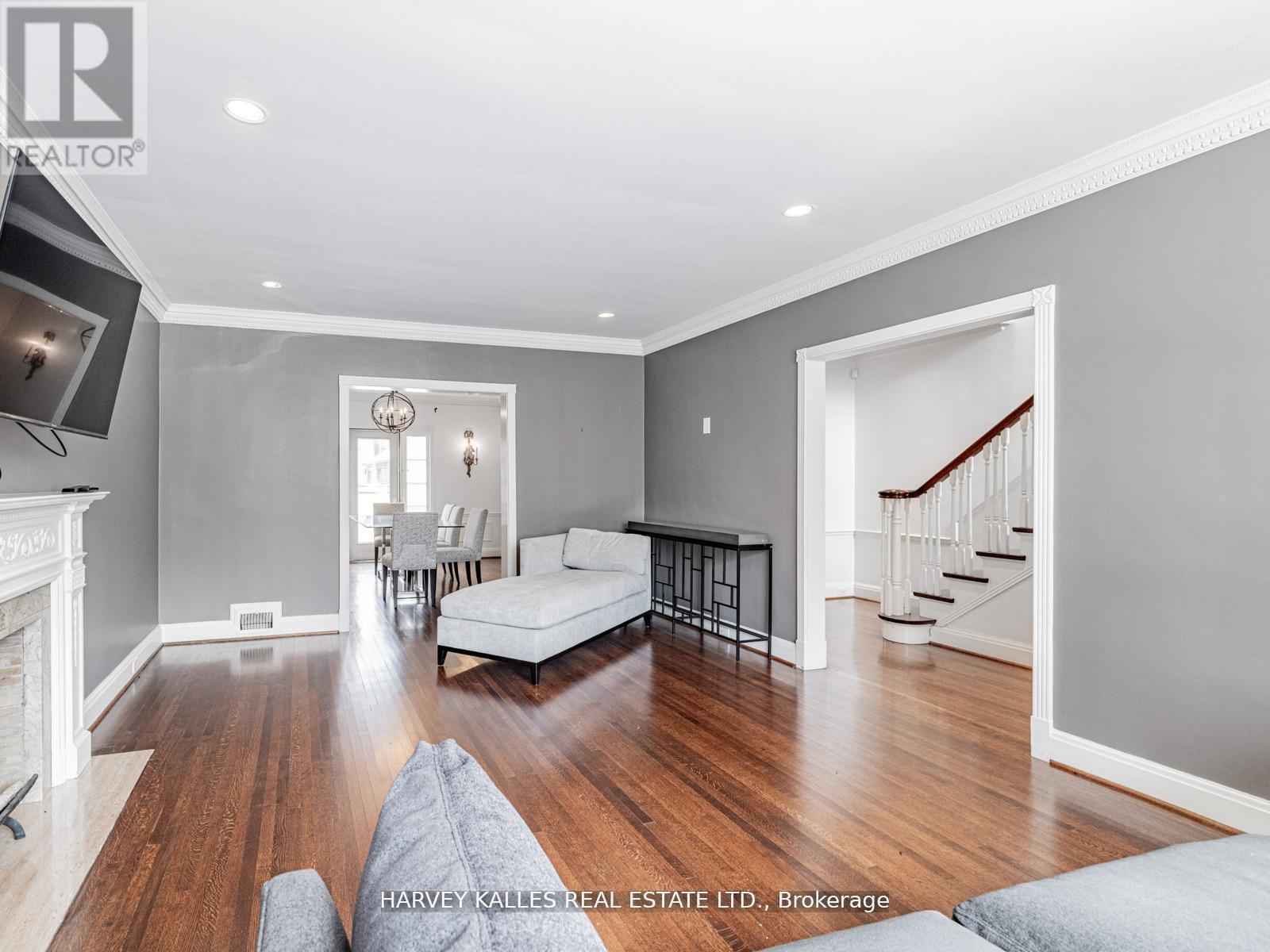 2 Silverwood Avenue, Toronto, Ontario  M5P 1W4 - Photo 13 - C12662956