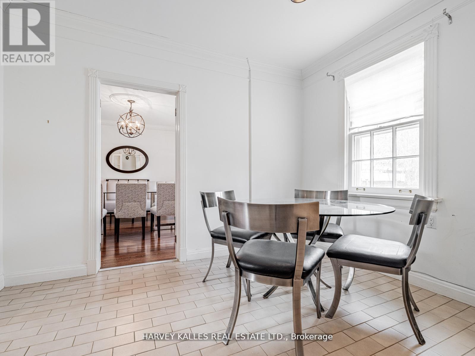 2 Silverwood Avenue, Toronto, Ontario  M5P 1W4 - Photo 17 - C12662956