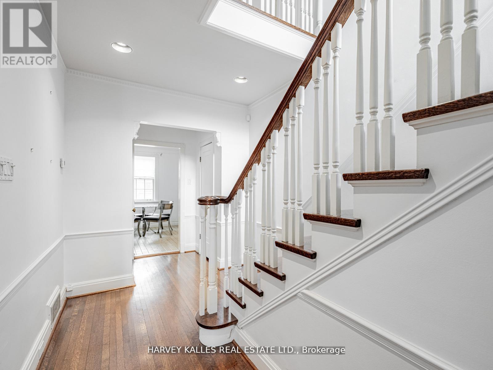 2 Silverwood Avenue, Toronto, Ontario  M5P 1W4 - Photo 21 - C12662956