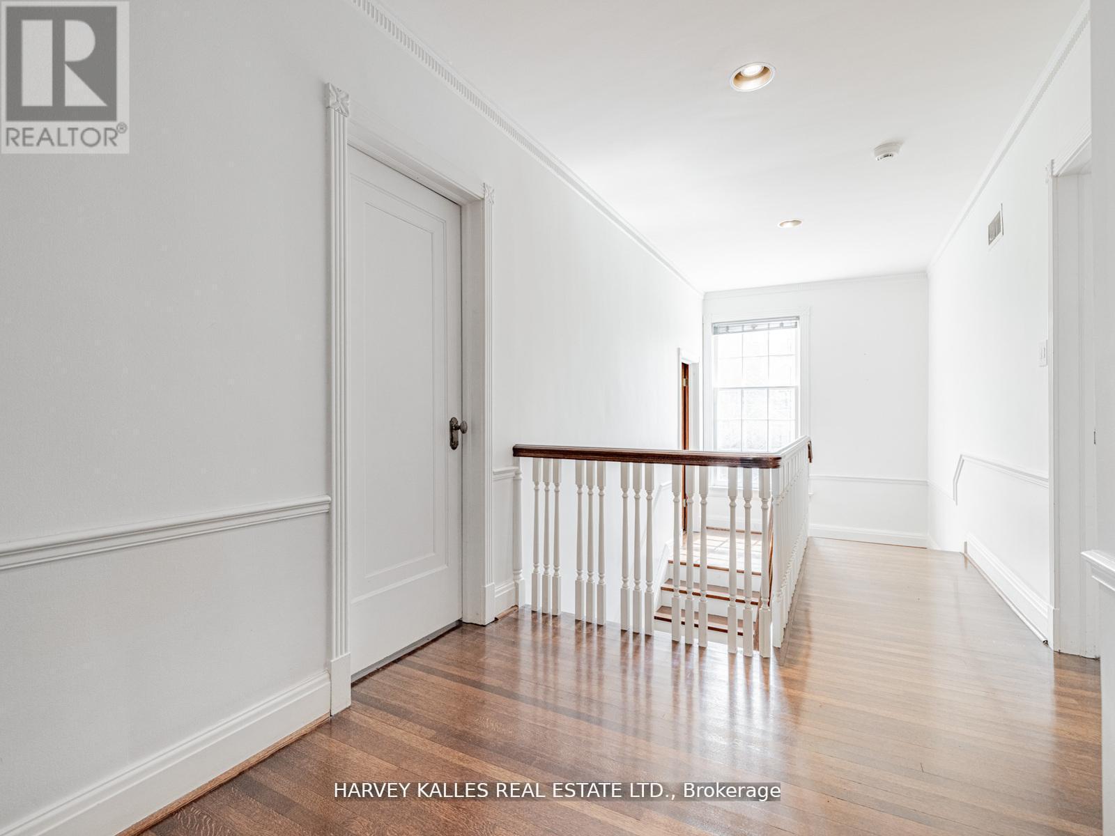 2 Silverwood Avenue, Toronto, Ontario  M5P 1W4 - Photo 26 - C12662956