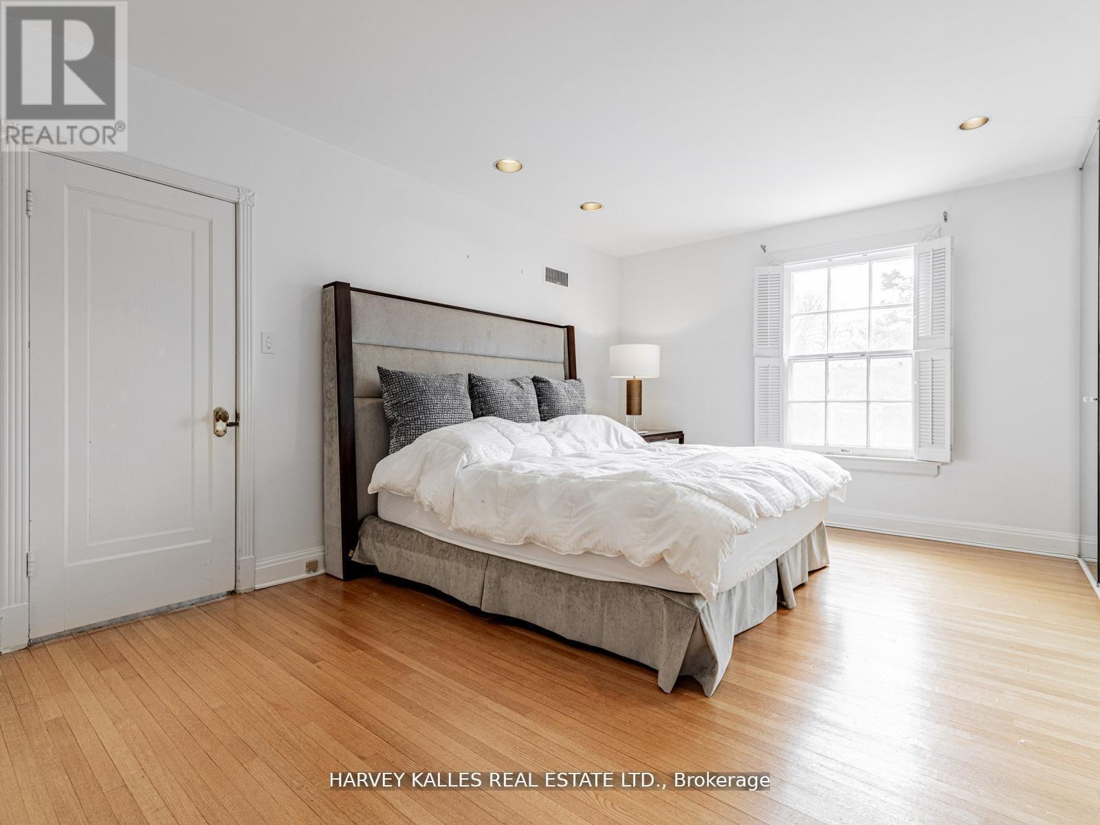 2 Silverwood Avenue, Toronto, Ontario  M5P 1W4 - Photo 29 - C12662956