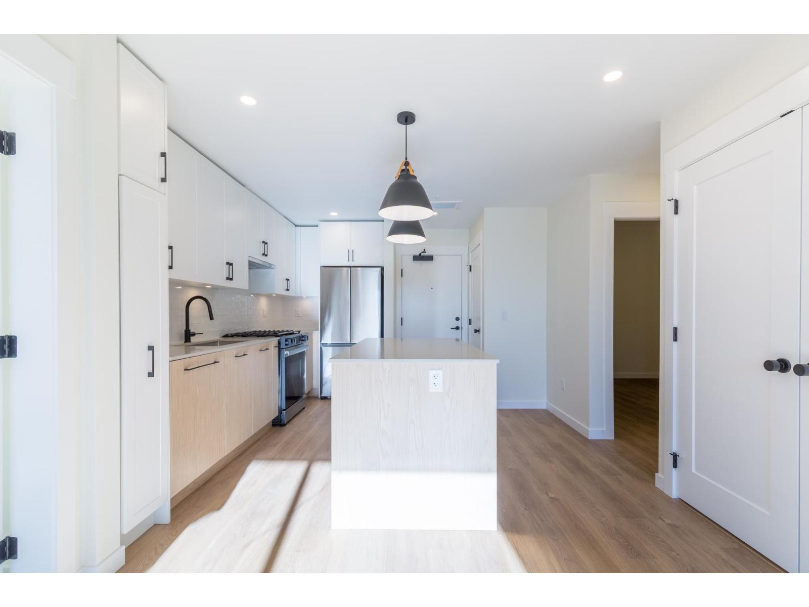 207 27218 Aldergrove Town Center Drive, Langley, British Columbia  V4W 0E4 - Photo 3 - R3075844