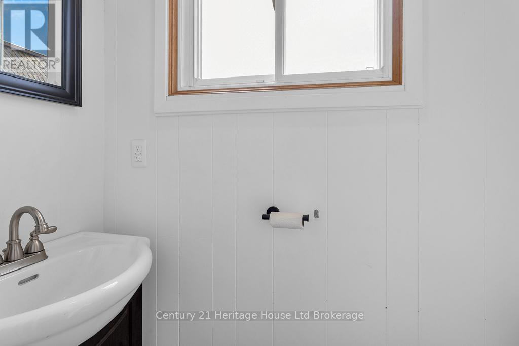 686 Goshen Road, Norfolk, Ontario  N4G 3C9 - Photo 9 - X12662996