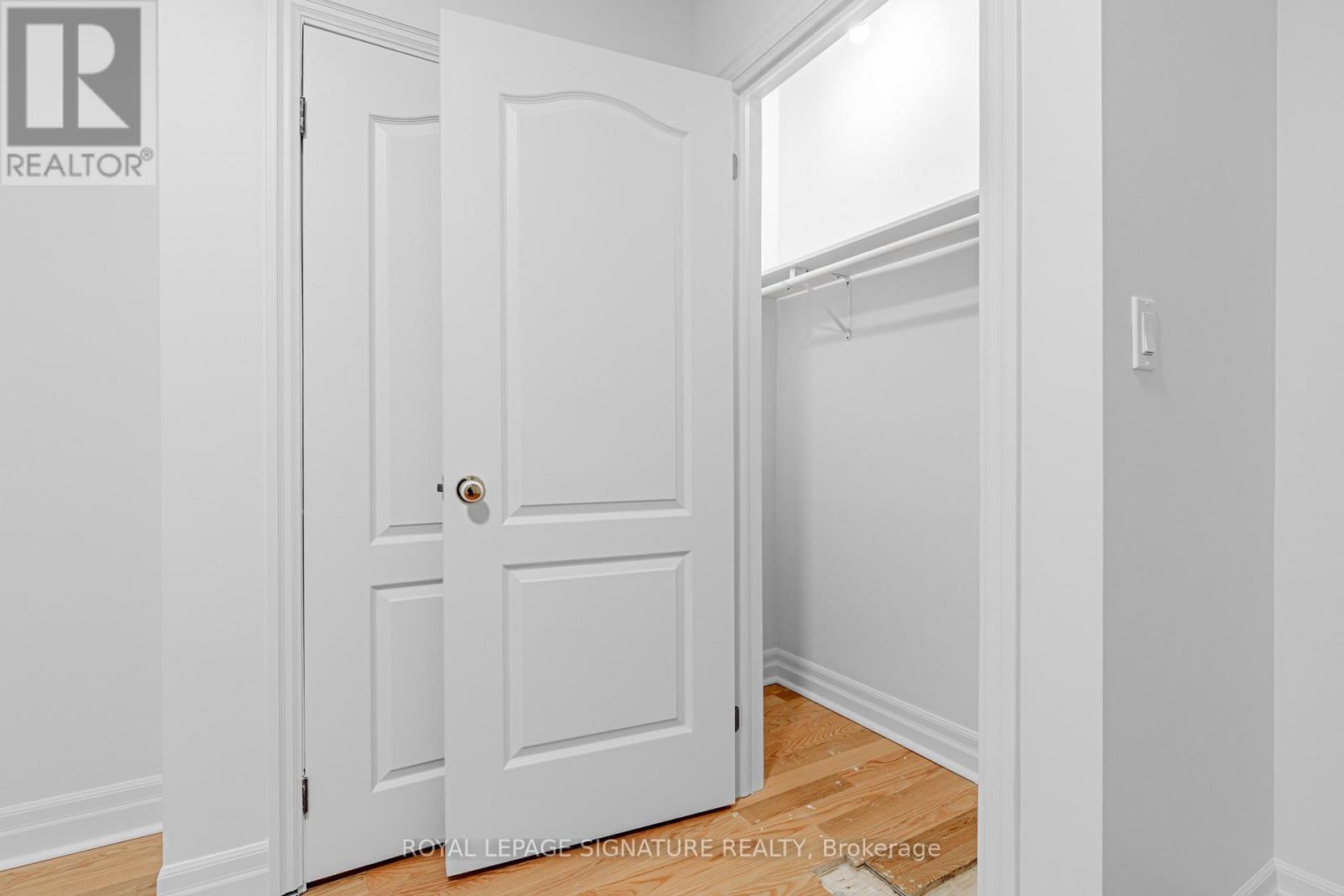 Lower - 44 Thatcher Avenue, Toronto, Ontario  M1M 2M2 - Photo 17 - E12662768