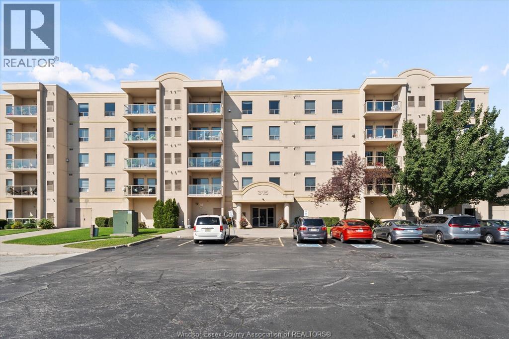 MLS# 26000172: 315 VILLAGE GROVE Unit# 203, Tecumseh, Canada