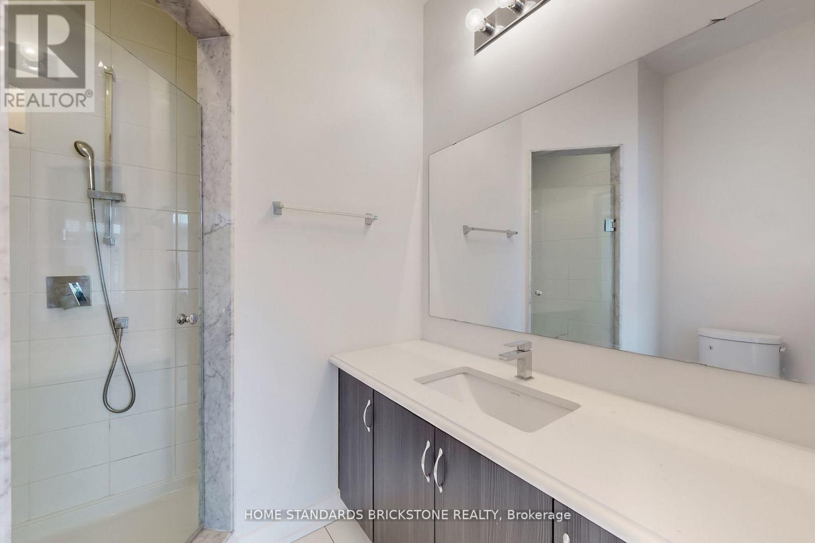 215 Salterton Circle, Vaughan, Ontario  L6A 4Z2 - Photo 27 - N12662904