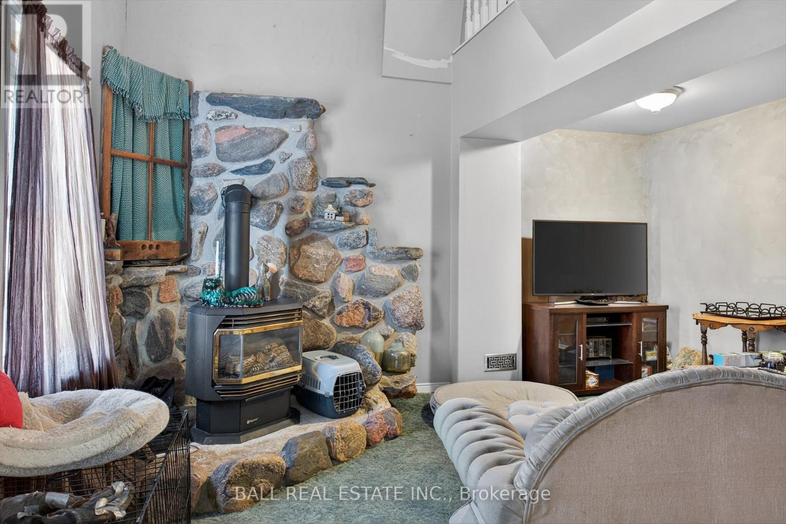 1132 Tara Road, Selwyn, Ontario  K9J 6X2 - Photo 13 - X12662256