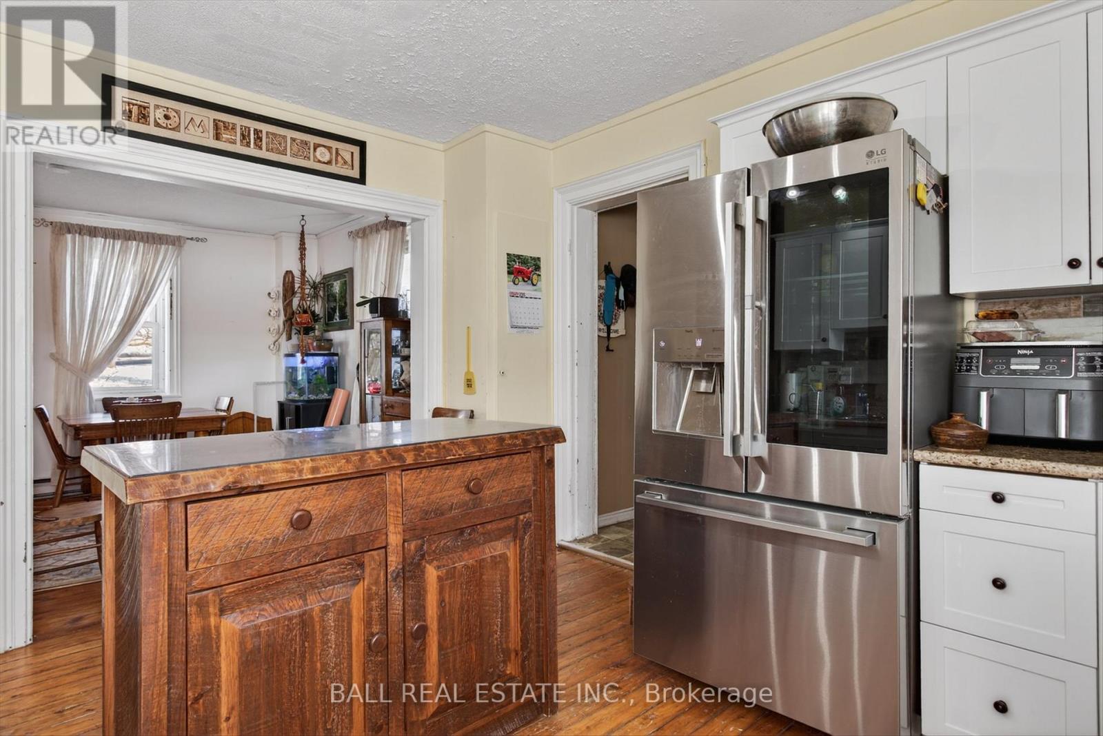 1132 Tara Road, Selwyn, Ontario  K9J 6X2 - Photo 8 - X12662256