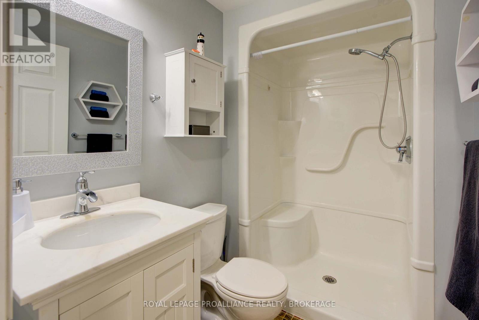 406 Waterloo Drive, Kingston, Ontario  K7M 8K7 - Photo 39 - X12662962