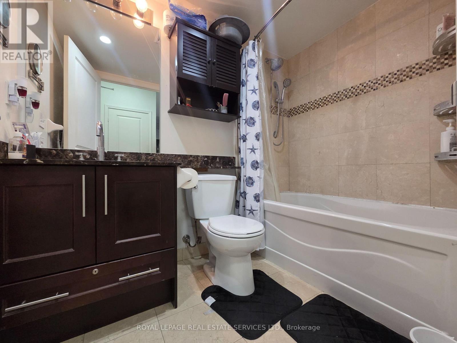 102 - 1900 Lake Shore Boulevard, Toronto, Ontario  M6S 1A4 - Photo 4 - W12662250