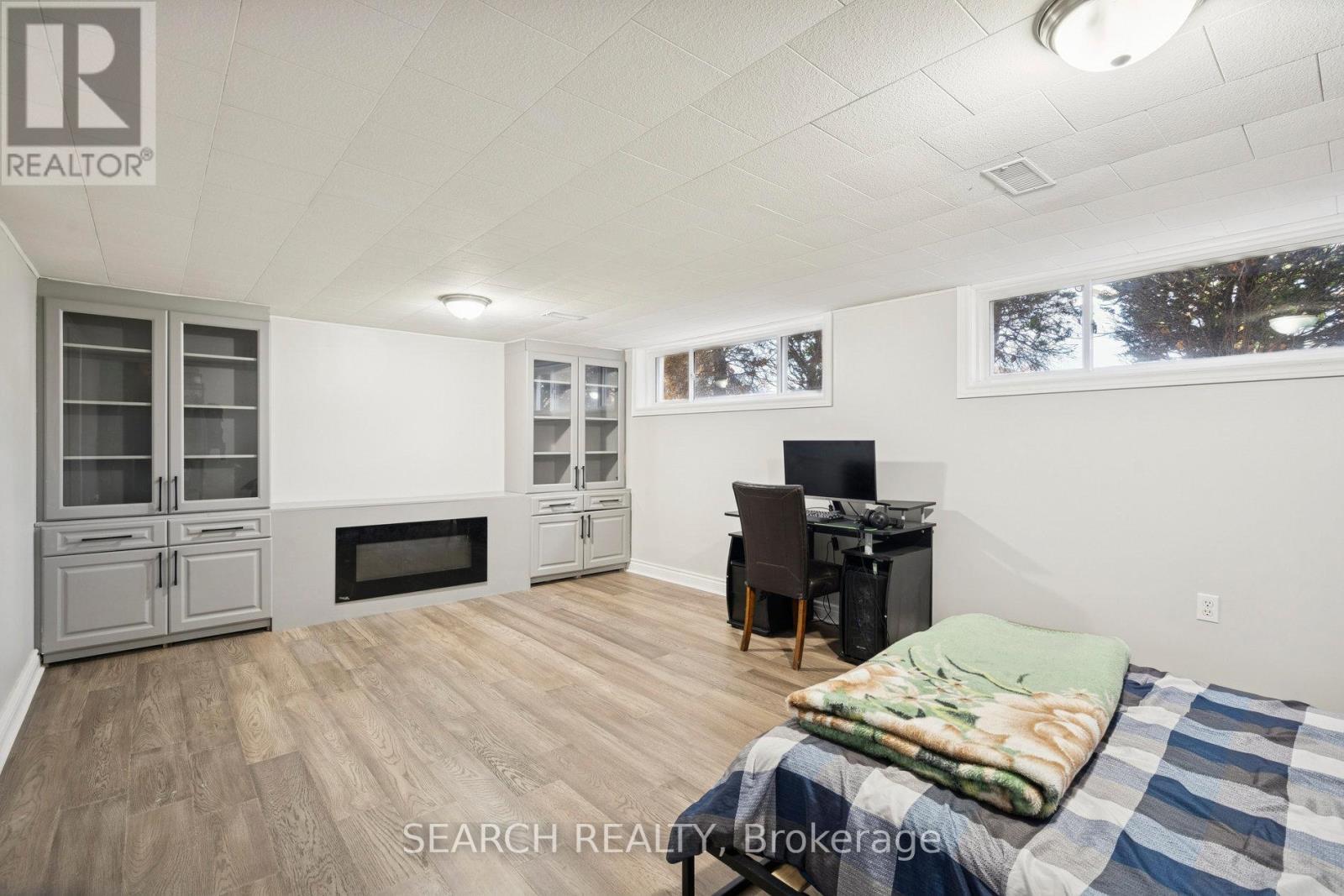 151 The Westway, Toronto, Ontario  M9P 2B6 - Photo 25 - W12584200