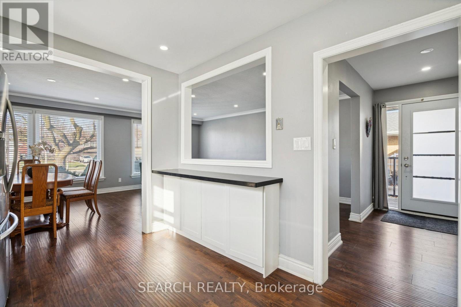 151 The Westway, Toronto, Ontario  M9P 2B6 - Photo 11 - W12584200