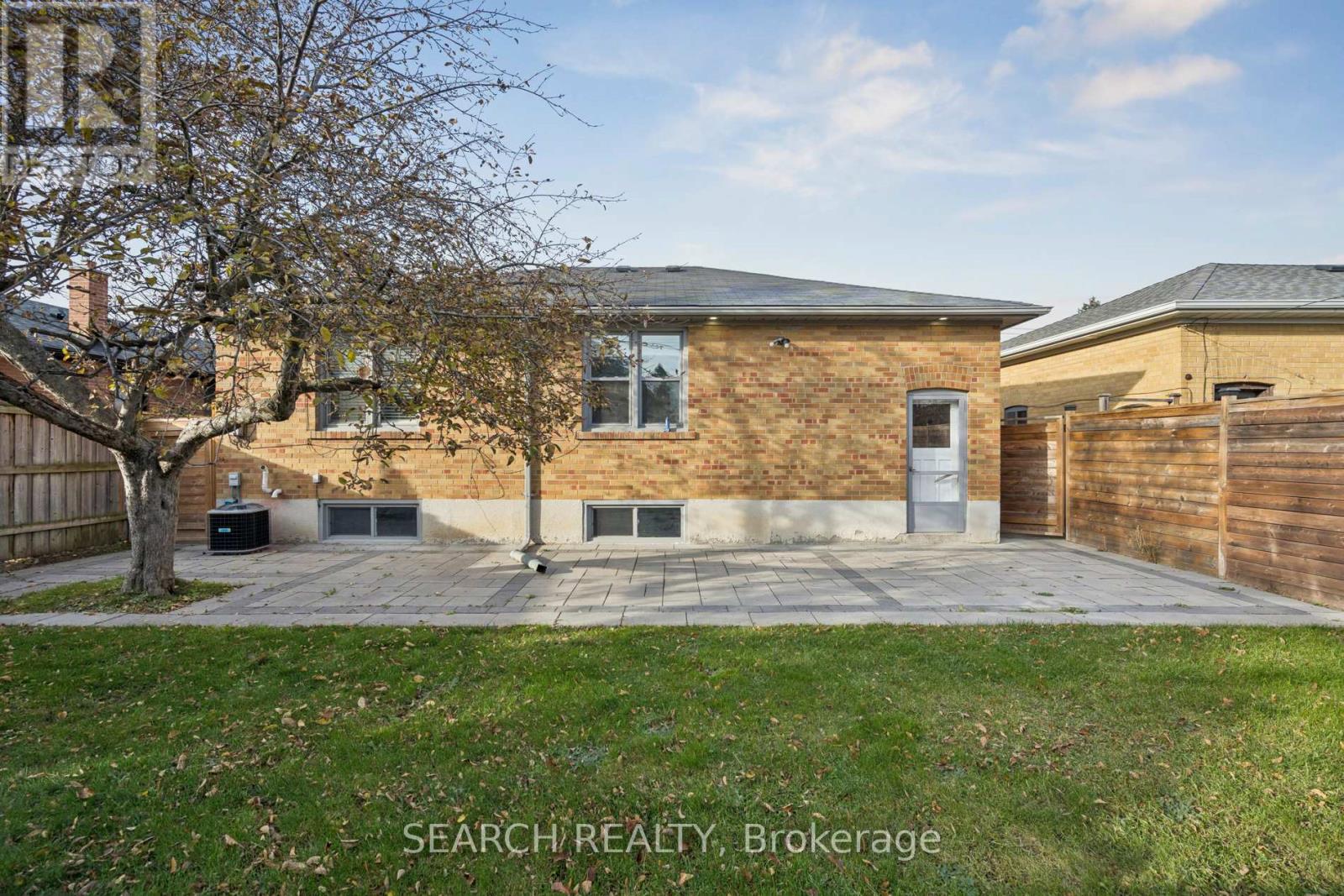 151 The Westway, Toronto, Ontario  M9P 2B6 - Photo 33 - W12584200