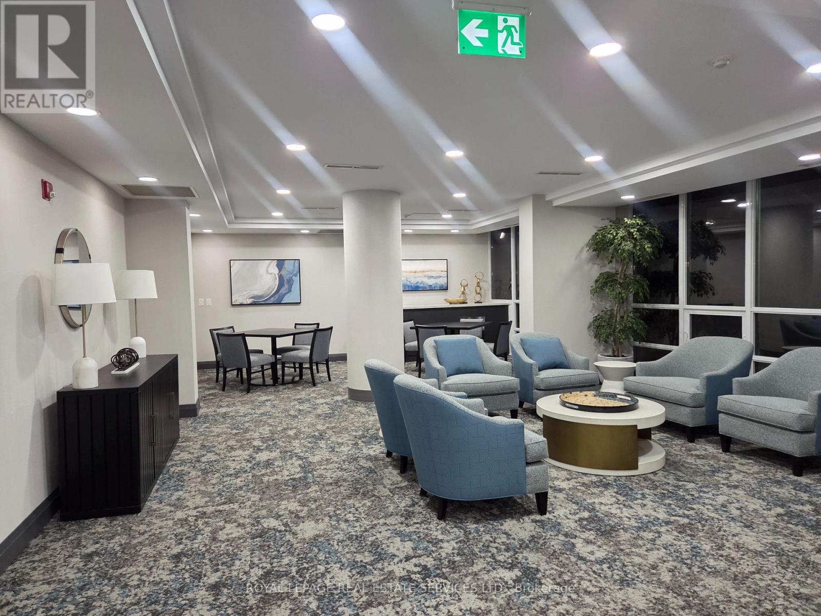 102 - 1900 Lake Shore Boulevard, Toronto, Ontario  M6S 1A4 - Photo 9 - W12662250