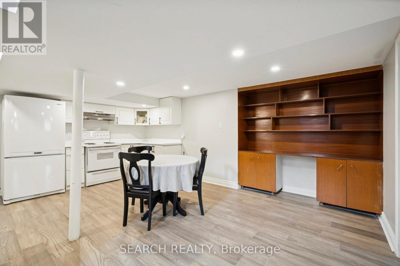 151 The Westway, Toronto, Ontario  M9P 2B6 - Photo 21 - W12584200