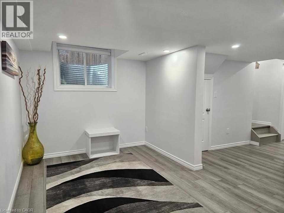 560 Landgren Court Unit# (Basement), Kitchener, Ontario N2A 4J7 - Photo 2 - 40795573