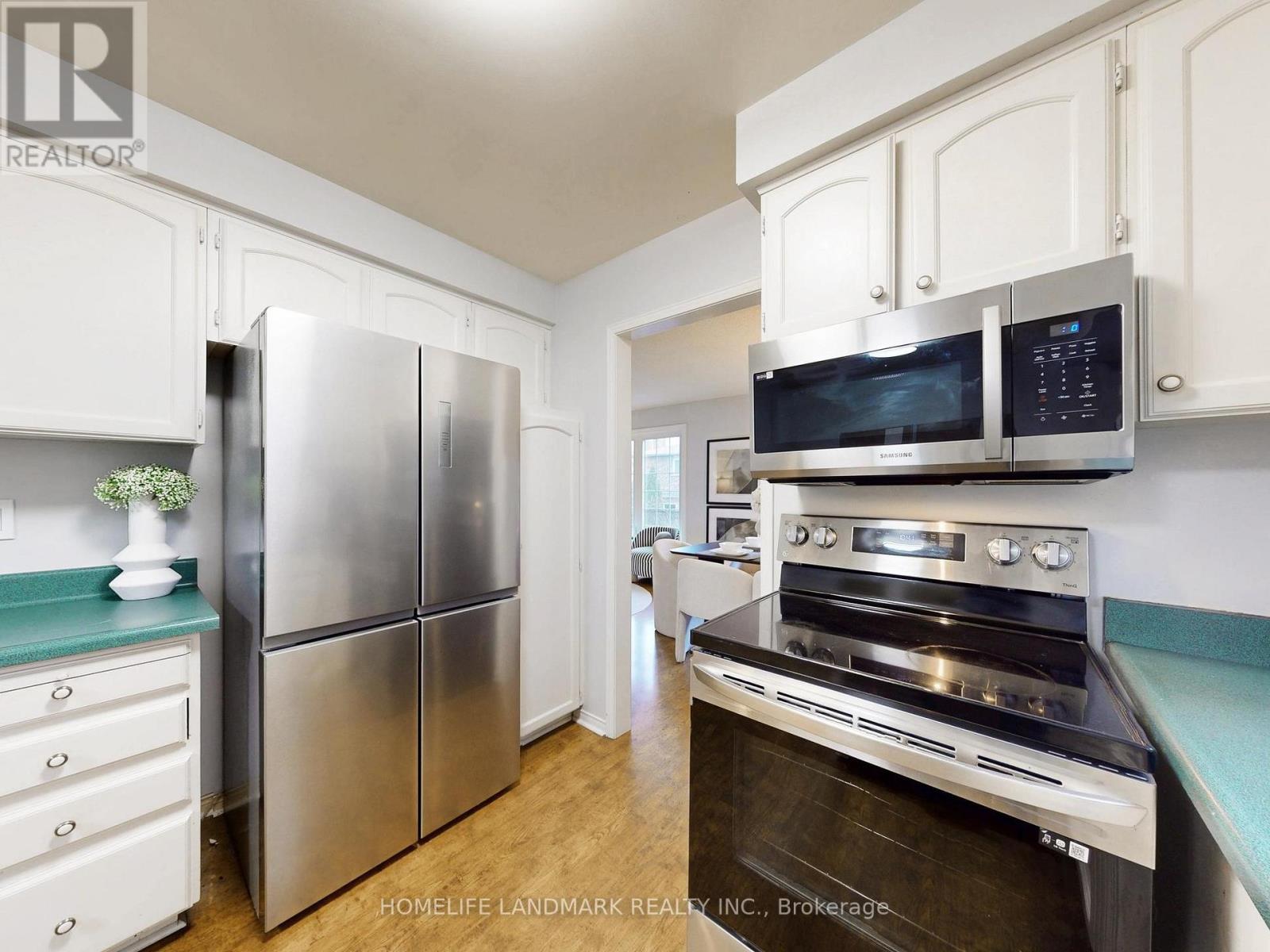 338 Parkridge Crescent, Oakville, Ontario  L6M 1B1 - Photo 17 - W12662754