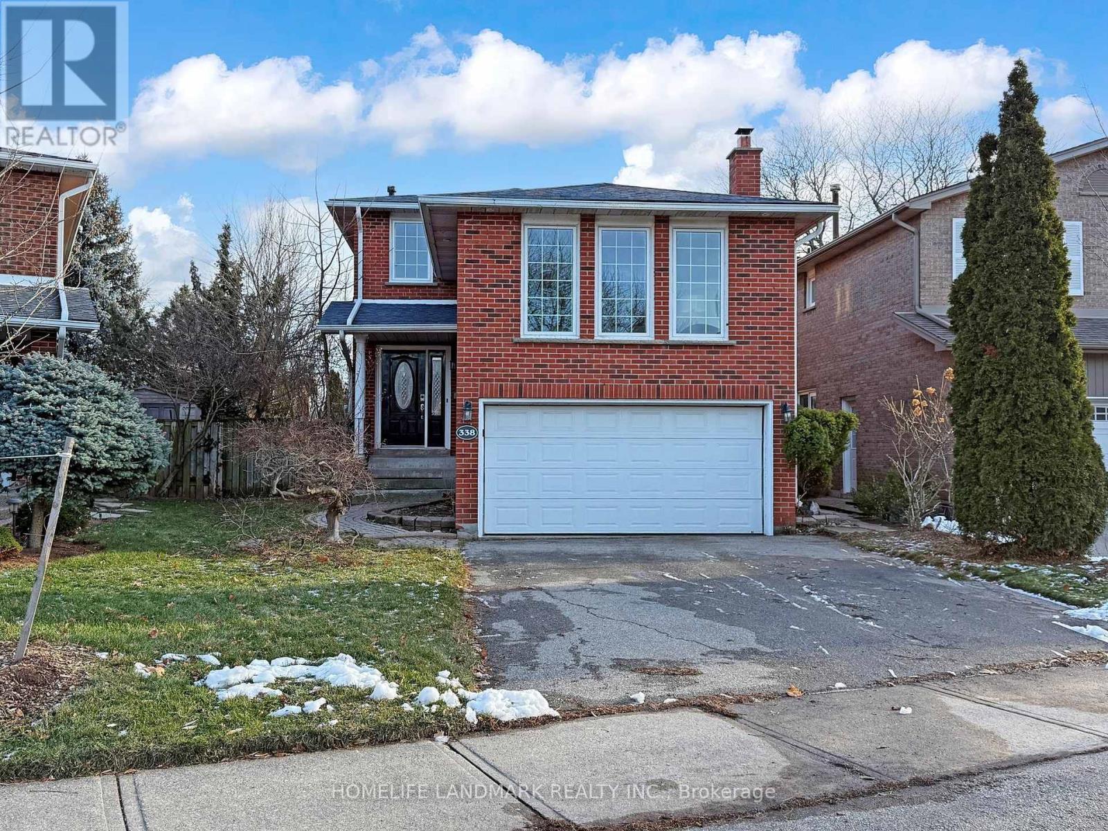 338 Parkridge Crescent, Oakville, Ontario  L6M 1B1 - Photo 3 - W12662754