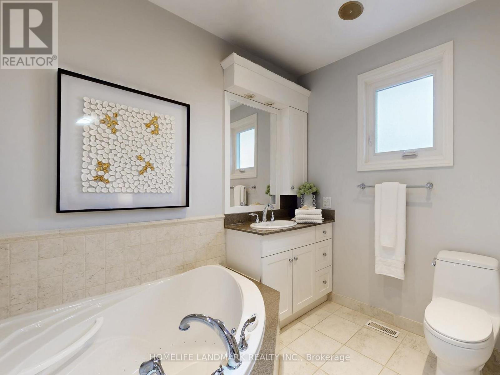 338 Parkridge Crescent, Oakville, Ontario  L6M 1B1 - Photo 31 - W12662754